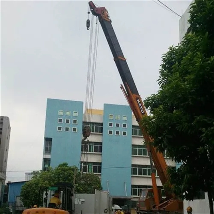 容城为什么要选择专业的吊车出租